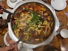 -乡土特色.冷锅鱼.牦牛肉汤锅