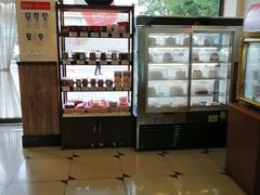 -红宝石·鲜奶小方·海派西点房(金杨店)