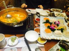 -青瓦餐厅·生鱼片·韩园烤肉(西塔店)