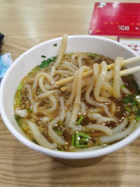 玲子面馆陵园店-"肥肠面不错,臊子里有黄豆,榨菜,肥肠,内.