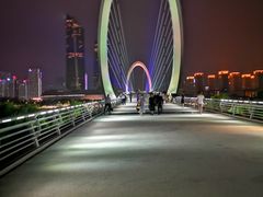 -南京眼步行桥