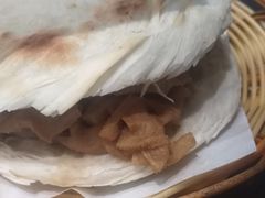 花干夹馍-香探花·擀面皮肉夹馍(北苑店)
