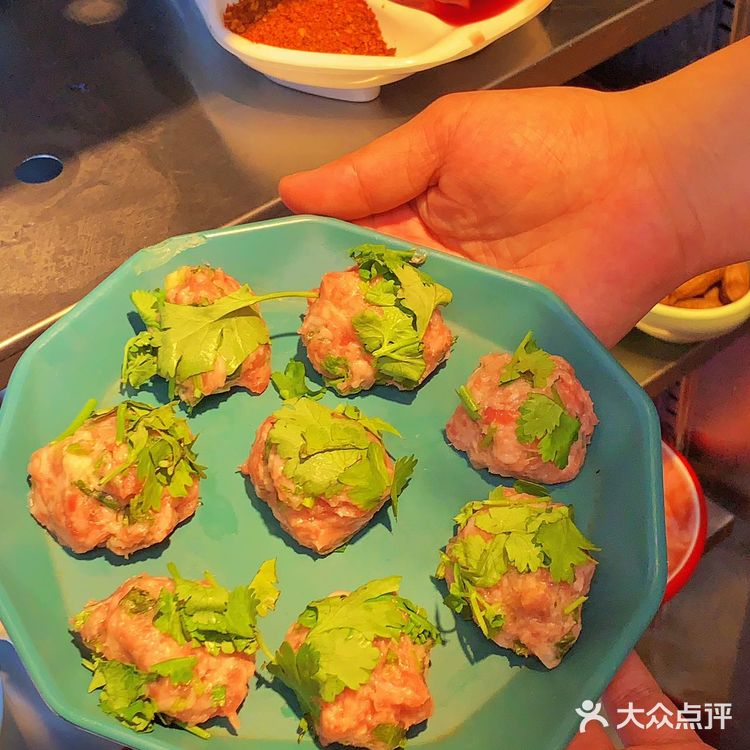 白象街午后时光，串串香里的城市记忆🍢