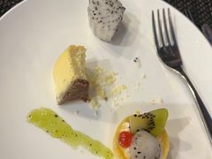 -怡豪大饭店·银顶旋转餐厅