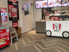 -肯德基(成山路地铁站店)