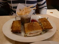 -The Cheesecake Factory(baldwin avenue)