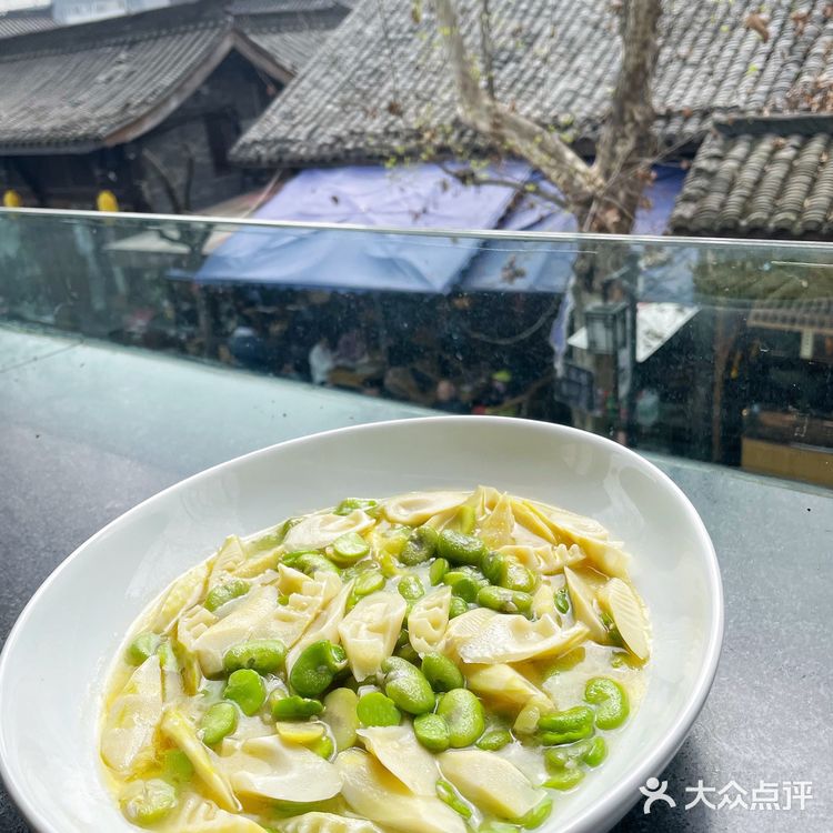 吃下一切代表春天的食物,证明成都的春来过