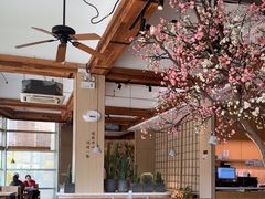 -蜜桃餐厅·伴山(湖滨商业街店)