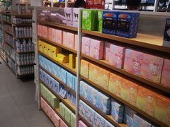 -名创优品(山东青岛华润万象城店)