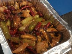 尖叫牛蛙-马路边上·小海鲜烧烤(八一路店)