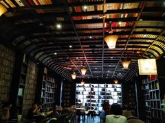 -钟书阁(松江泰晤士小镇店)