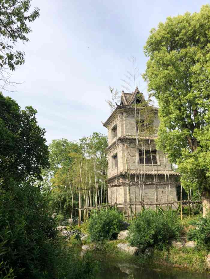 尤家花园-"一个混搭的公园,大颖上人民就是会生造景点.