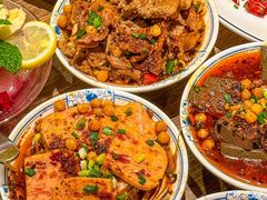 -肖四女乐山跷脚牛肉(滨江天街店)