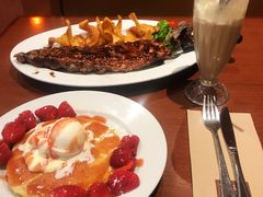 -Pancakes on the rocks(Darling Harbour)