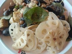 -亚伟瓦罐面美食城(淇县总店)