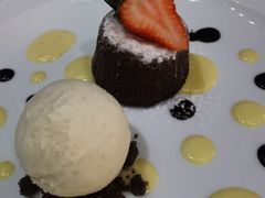 -卡佩罗意大利餐厅及酒吧Al Cappello Trattoria