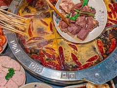 -洞亭火锅(防空洞总店)