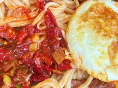 -歹歹的加个面过油肉拌面