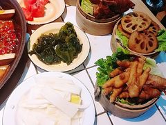 -瓜西西重庆火锅(花溪店)