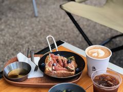 水果燕麦碗-山野咖啡(之江花园店)