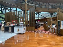 -上海滴水湖皇冠假日酒店