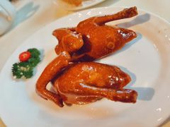 玻璃脆皮乳鸽-利苑酒家(金宝店)