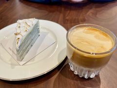 dirty-Fridi Patisserie Cafe