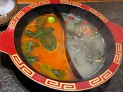 -景明轩•养生酸汤鱼火锅 云贵鲜菌 现舂野果酸汤(王寨小区店)