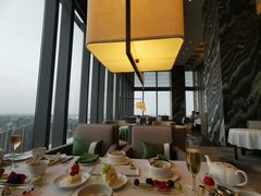 靠窗位-悦厅·下午茶(杭州柏悦酒店)