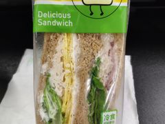 -全家便利店(桂平路店)