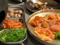 -围炉肉舍•炭烤活鳗•丹东海鲜烤肉(步行街店)