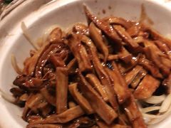 砂锅烧山菌-老牌坊鲁菜名店(美莲广场店)
