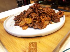爆炒腰花-闫府私房菜·百年鲁菜(恒隆店)