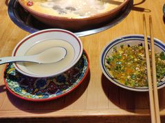 -洱火云南酸菜牛肉火锅(石景山当代商城店)