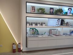 -J-Optical佳视明眼镜·蔡司视觉(青岛金茂览秀城店)