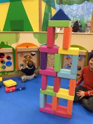 -莫莉幻想儿童乐园(三河燕郊永旺店)