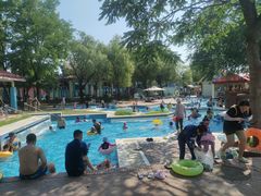 -欢乐水魔方水世界