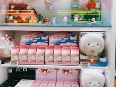 -泡泡玛特POPMART(凯德大峡谷店)