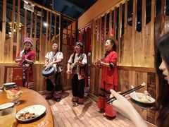 -老滇山寨•云南特色菜•地方菜•民族风情歌舞表演(金碧店)