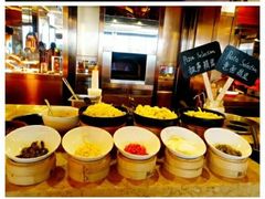 自助调料区-大中华希尔顿酒店-念自助餐·嗨啤·小龙虾