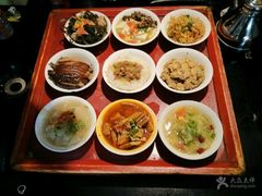 -蓝田九大碗民俗食府(蓝田店)