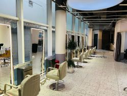 -PE SALON 