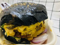 -建设三路(地铁站)