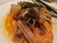 -领鲜活海鲜榴莲自助火锅(东门店)