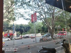 -蚝美人·生蚝海鲜烧烤(茶花园店)