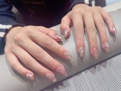 -丽心自助美甲美睫