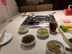 -海底捞火锅鲜切牛肉主题店(长寿路店)
