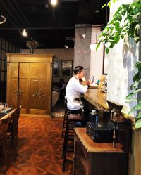 -TWOFACE 双面理发馆