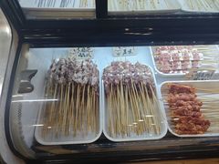 -哈尔滨小酒馆·鲜肉现穿自助烧烤(康新花园店)