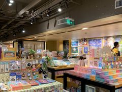 -猫的天空之城概念书店(苏州诚品店)